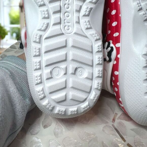 Crocs Kids Minnie Mouse Lined Classic Clog Red Polka Dot Cozy Disney Parks Size - Picture 12 of 12